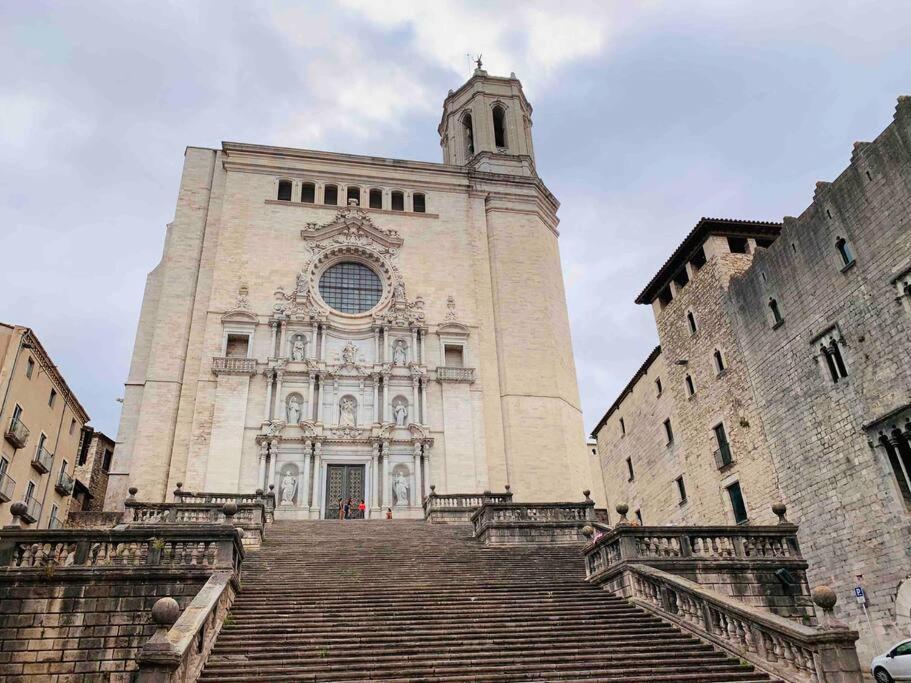 The Riverside Lodge Cozy And Spacious Apartment Girona Eksteriør bilde