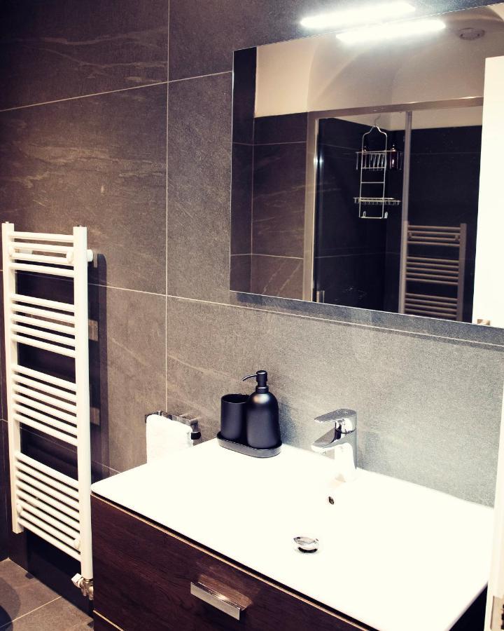 The Riverside Lodge Cozy And Spacious Apartment Girona Eksteriør bilde
